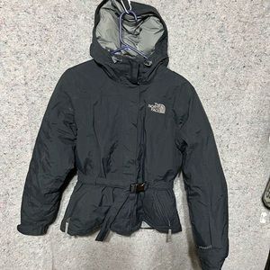 Women’s size medium north face insulated winter coat